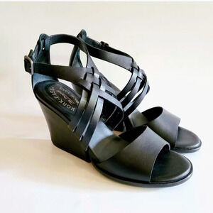 KORK-EASE Adelaide Black Leather Wedge Buckle Sandals
